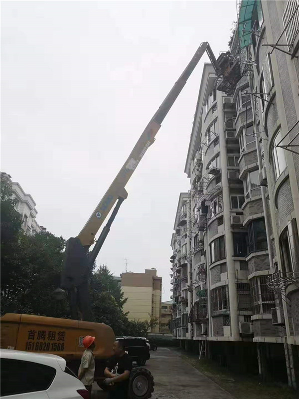 直臂式高空作业车